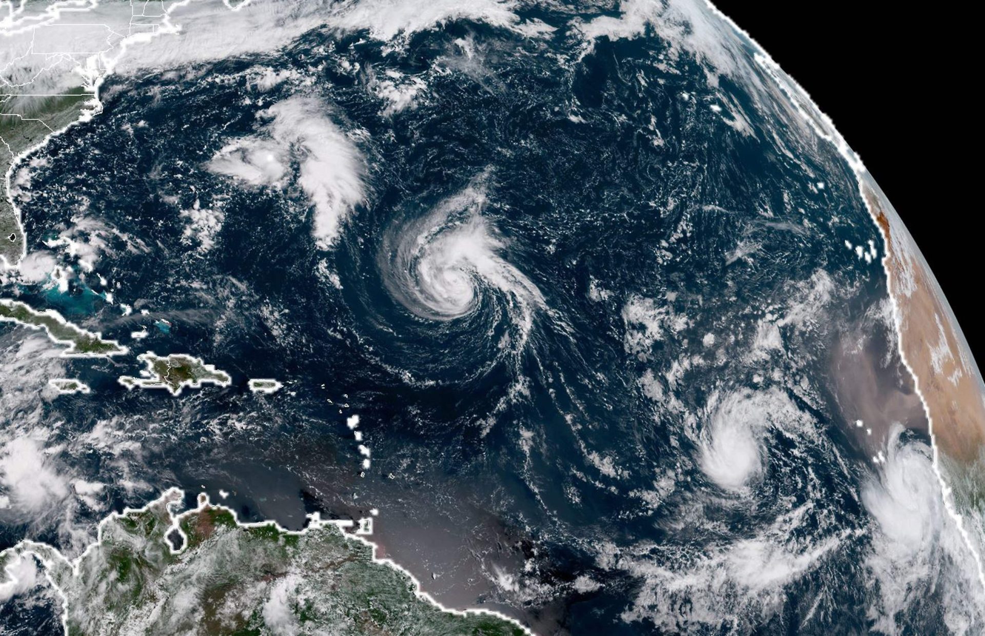 Efeitos da tempestade Helene podem sentir-se no continente já na segunda-feira