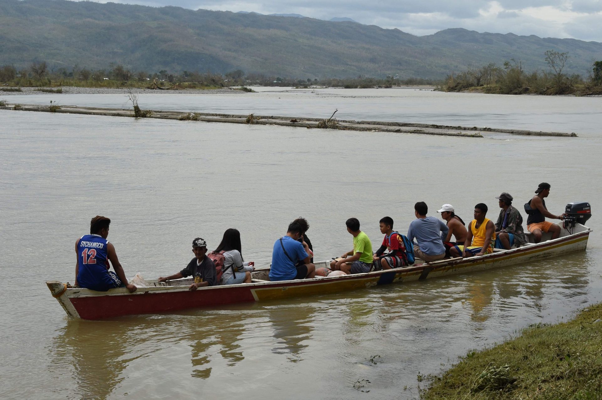 Tufão Mangkhut já provocou 64 mortes nas Filipinas. Em Macau número de feridos aumenta