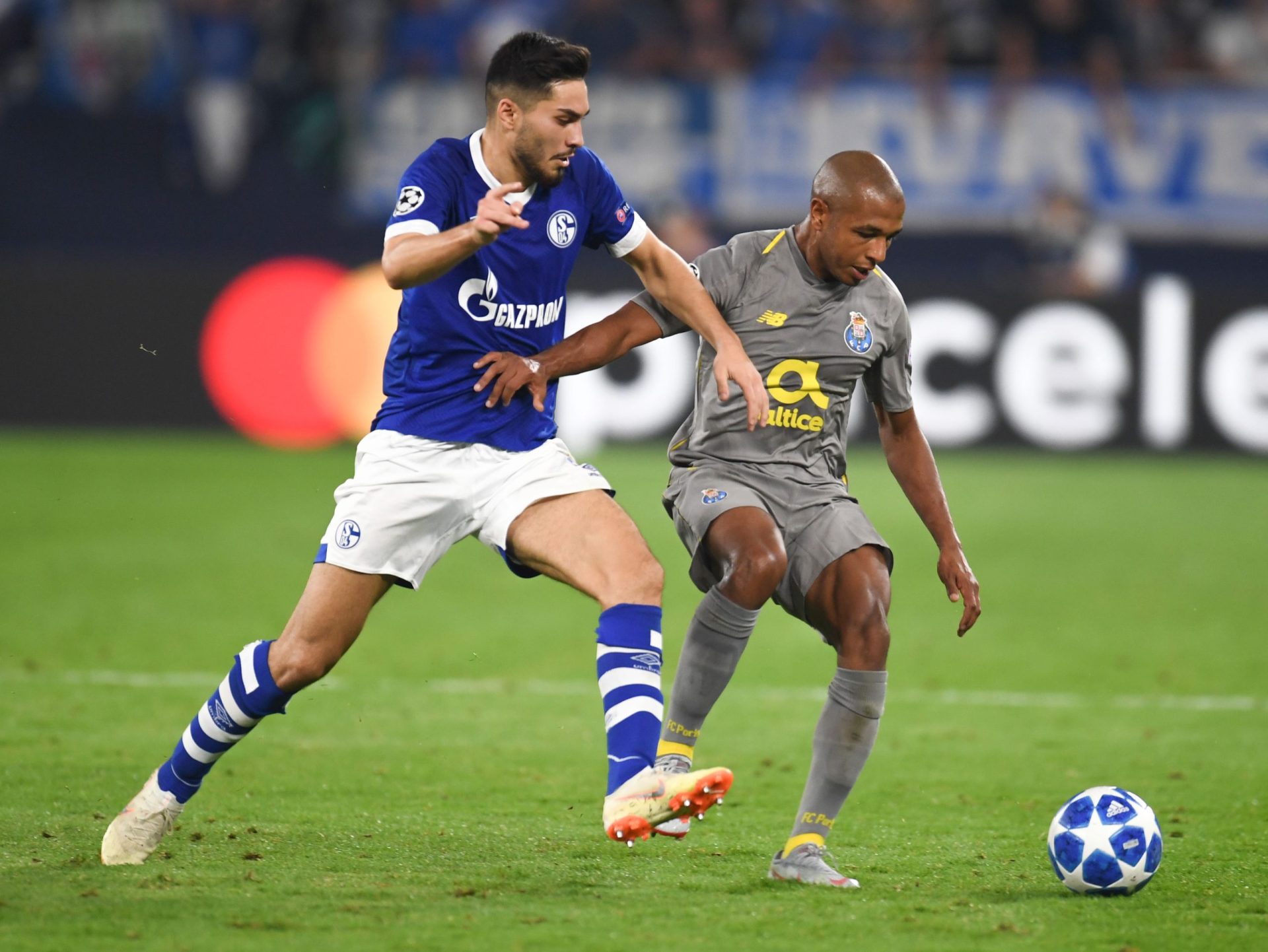 FC Porto e Schalke 04 empatam com um golo