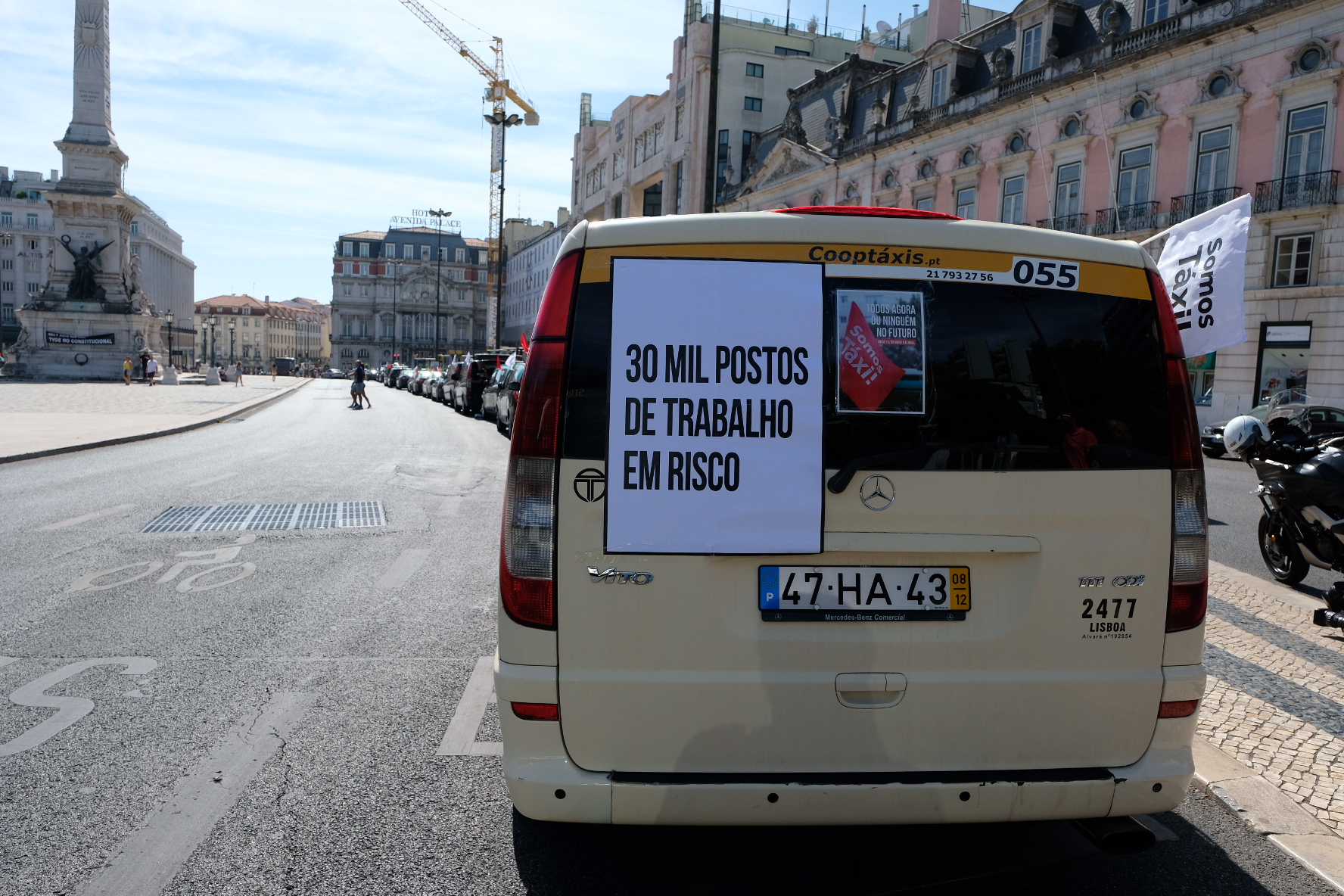 Partidos vão receber taxistas no Parlamento esta tarde