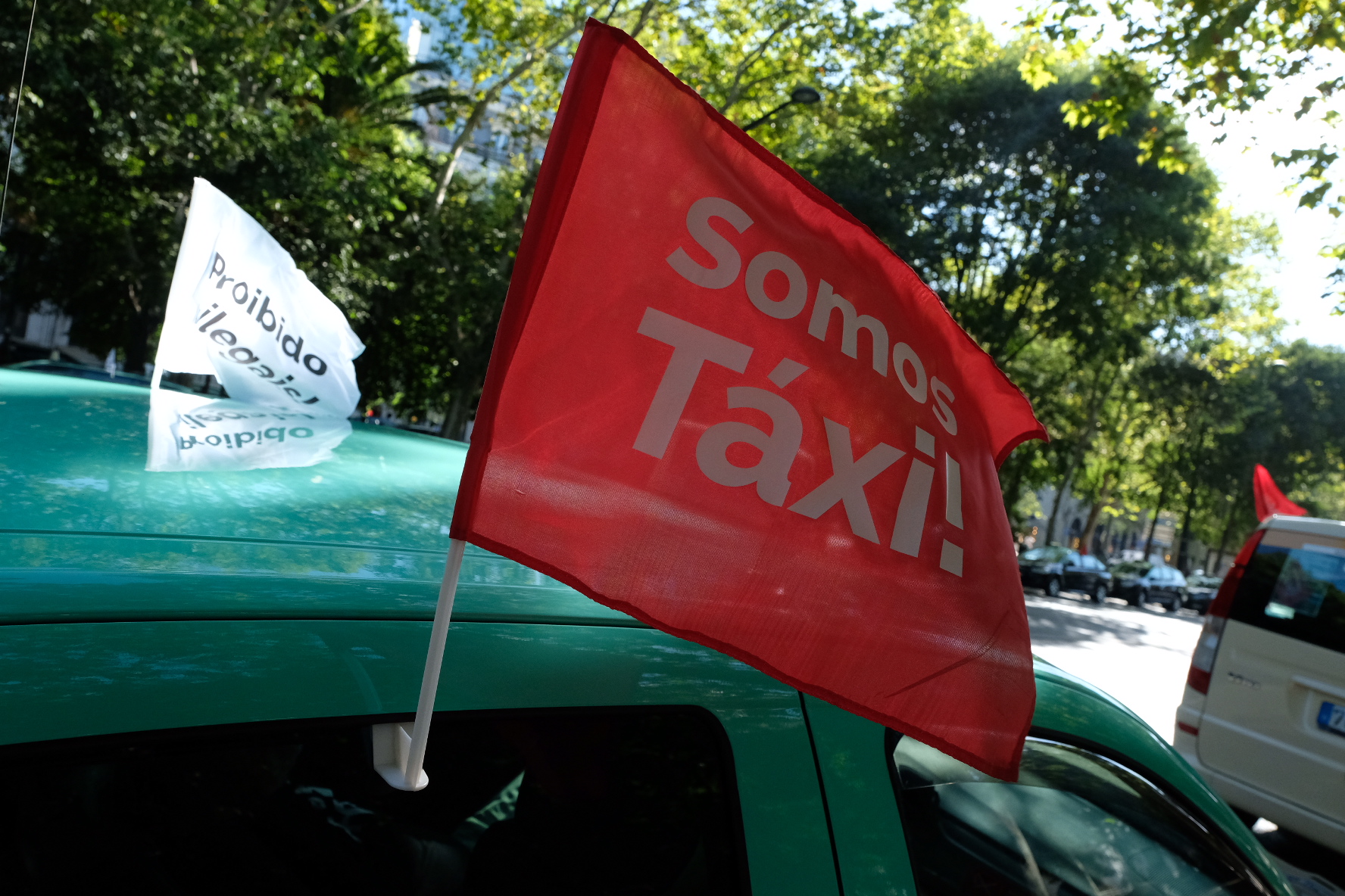 Concorda com os protestos dos taxistas?