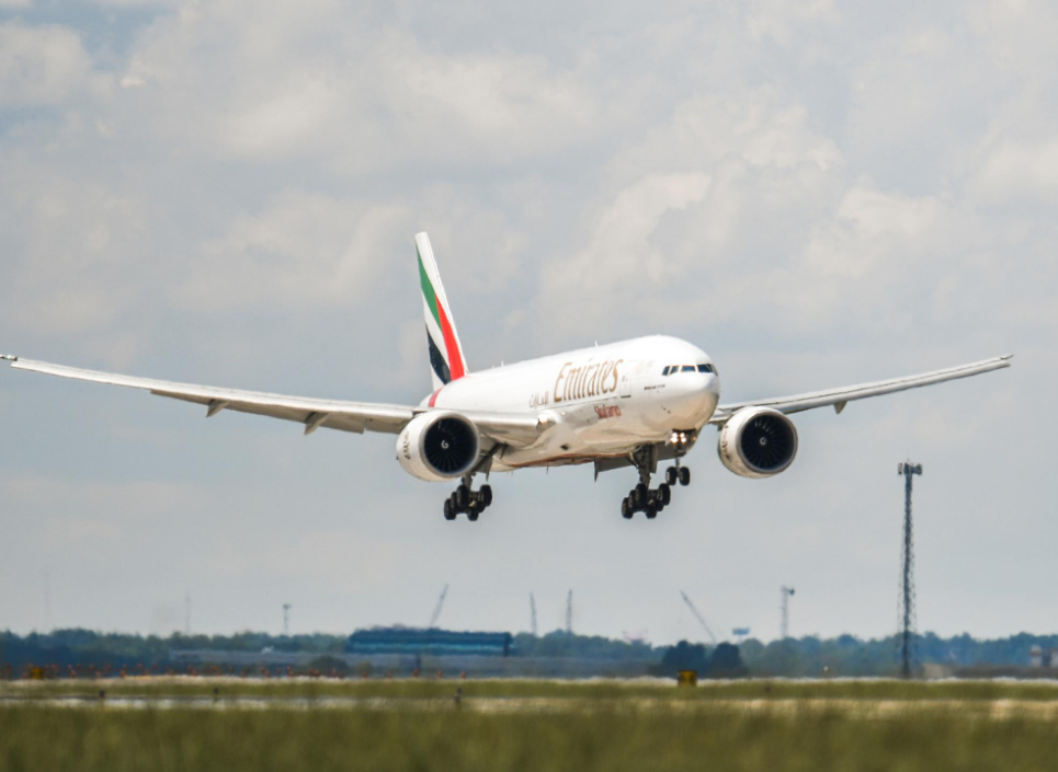 Emirates. Vários passageiros doentes obrigam avião a ficar em quarentena em aeroporto