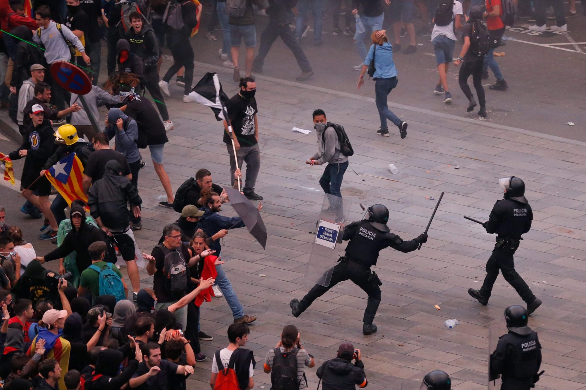 Manifestante perde olho na Catalunha