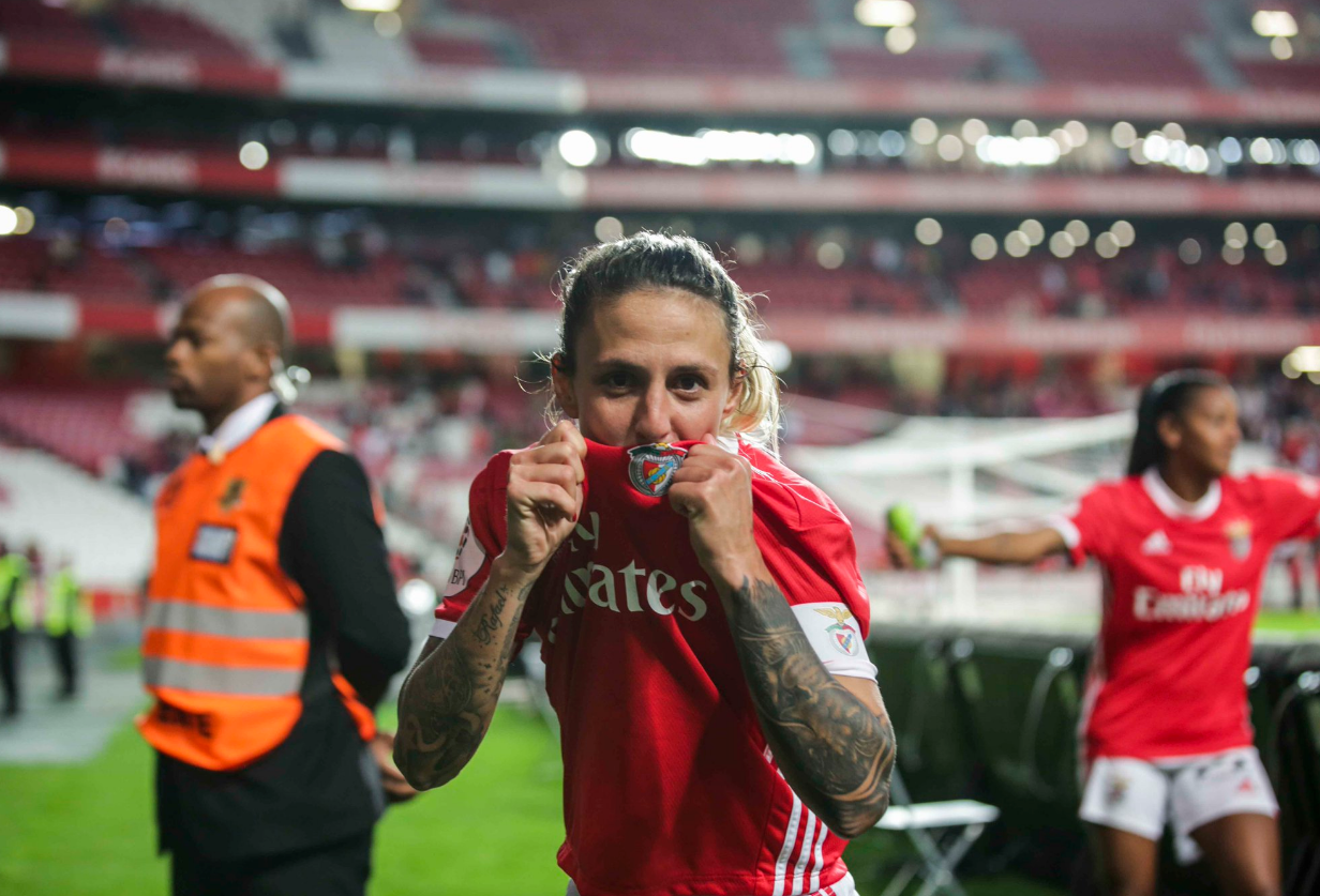 Benfica-Sporting. Golear está no ADN da águia – 1.º dérbi pintado de vermelho