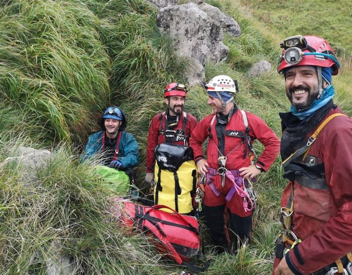 Localizados espeleólogos portugueses presos em gruta espanhola