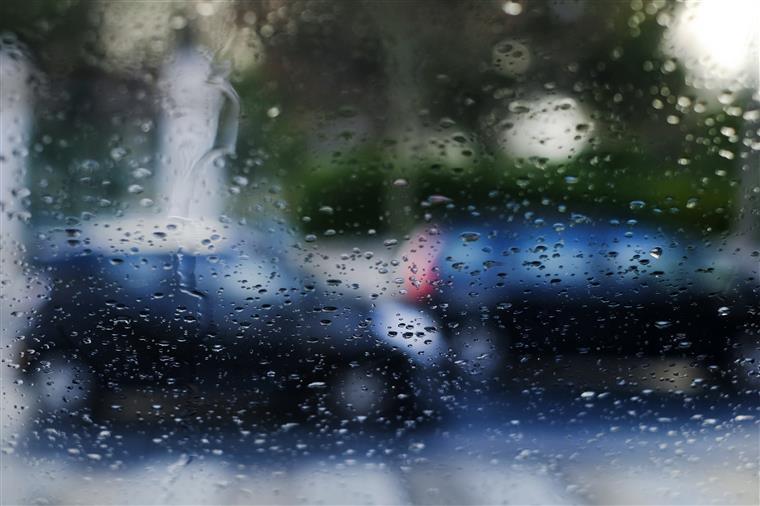 Chuva está de regresso esta quarta-feira e temperatura máxima volta a descer