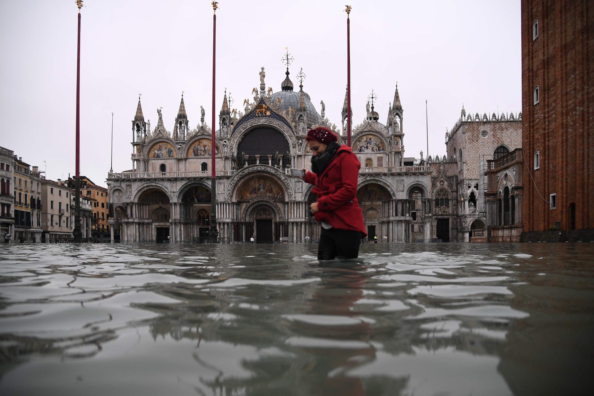 Cheias em Veneza atingem valor mais alto desde os anos 60