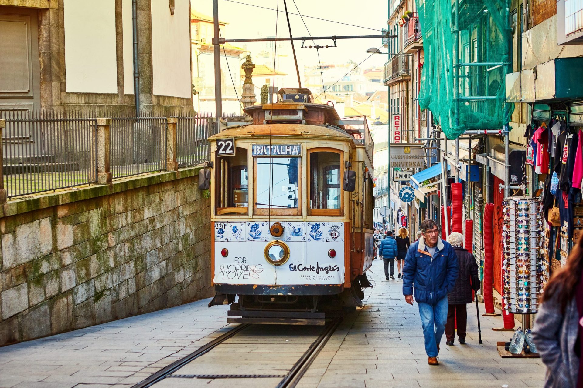 População residente em Portugal continua a diminuir