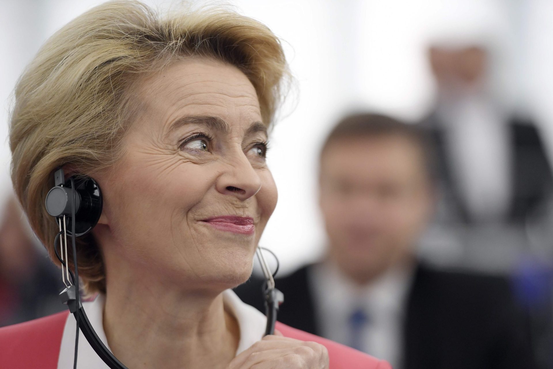 Elisa Ferreira elogiada por Von der Leyen: “Não consigo pensar numa pessoa melhor”