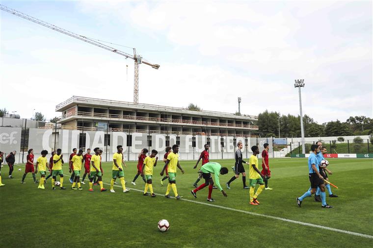 Autoridades acreditam que jogadores da seleção de S. Tomé desaparecidos estarão bem e em casa de familiares