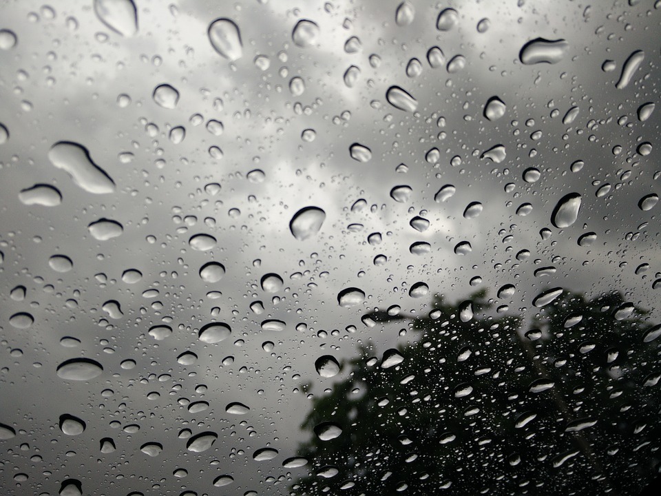 Prepare-se. Este fim de de semana volta a chuva e o vento