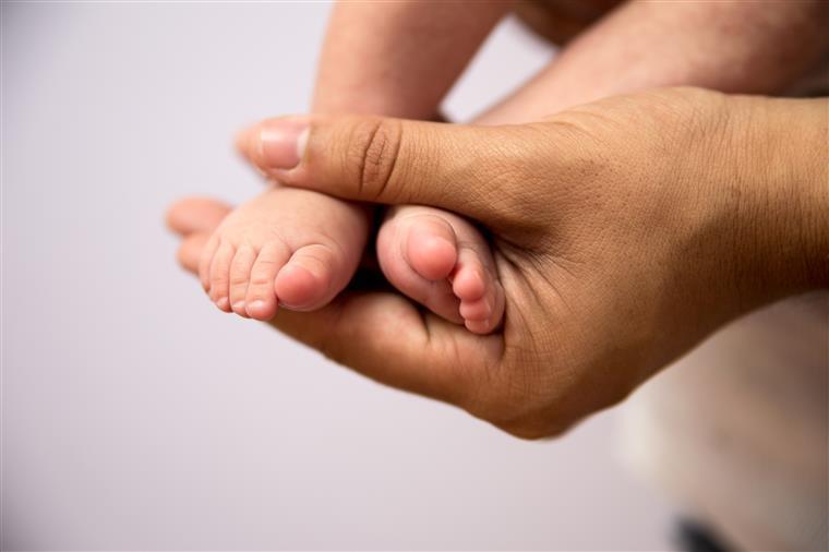 Bebé de 18 meses morre em incêndio em Badajoz