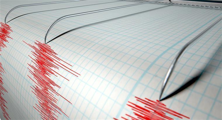 Sismo de 4,9 na escala de Richter registado ao largo da ilha das Flores