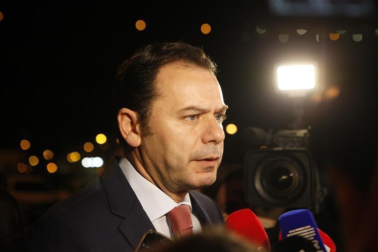 Luís Montenegro garante que “sobretudo os eleitores que não são do PSD, preferem o doutor Rui Rio”.