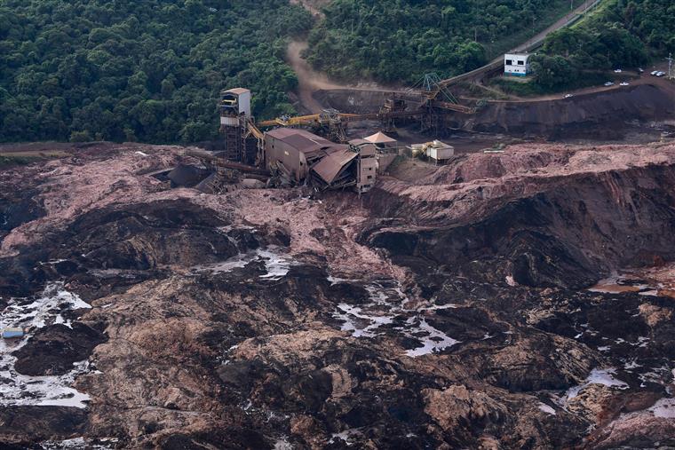 Brasil. Operações de busca interrompidas devido ao risco de rutura de uma outra barragem