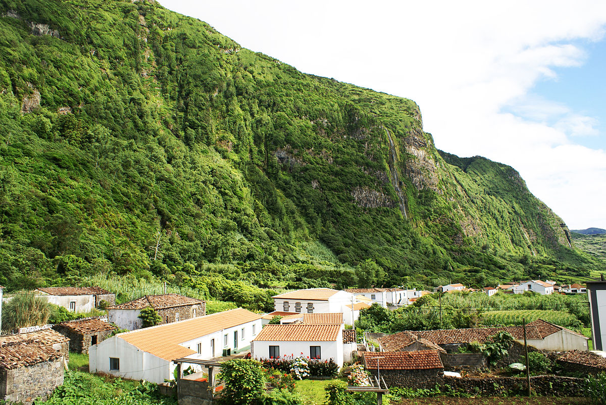Duas freguesias nos Açores ficam isoladas após derrocada