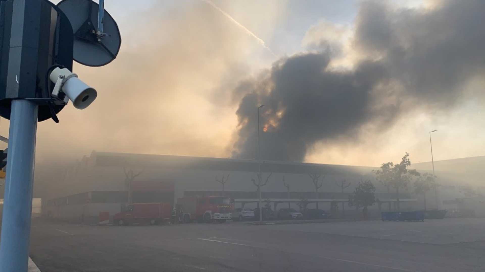 Incêndio destrói museu histórico da SEAT em Barcelona