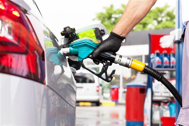 Gasóleo e gasolina voltam a subir de preços