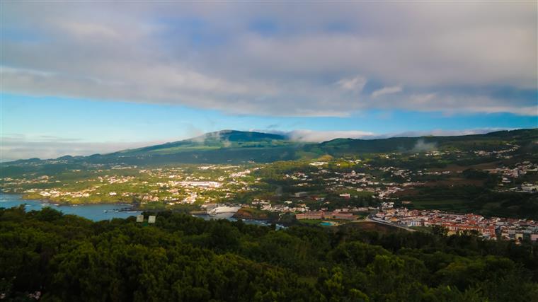 Grupo central e oriental dos Açores está sob aviso laranja devido a vento forte