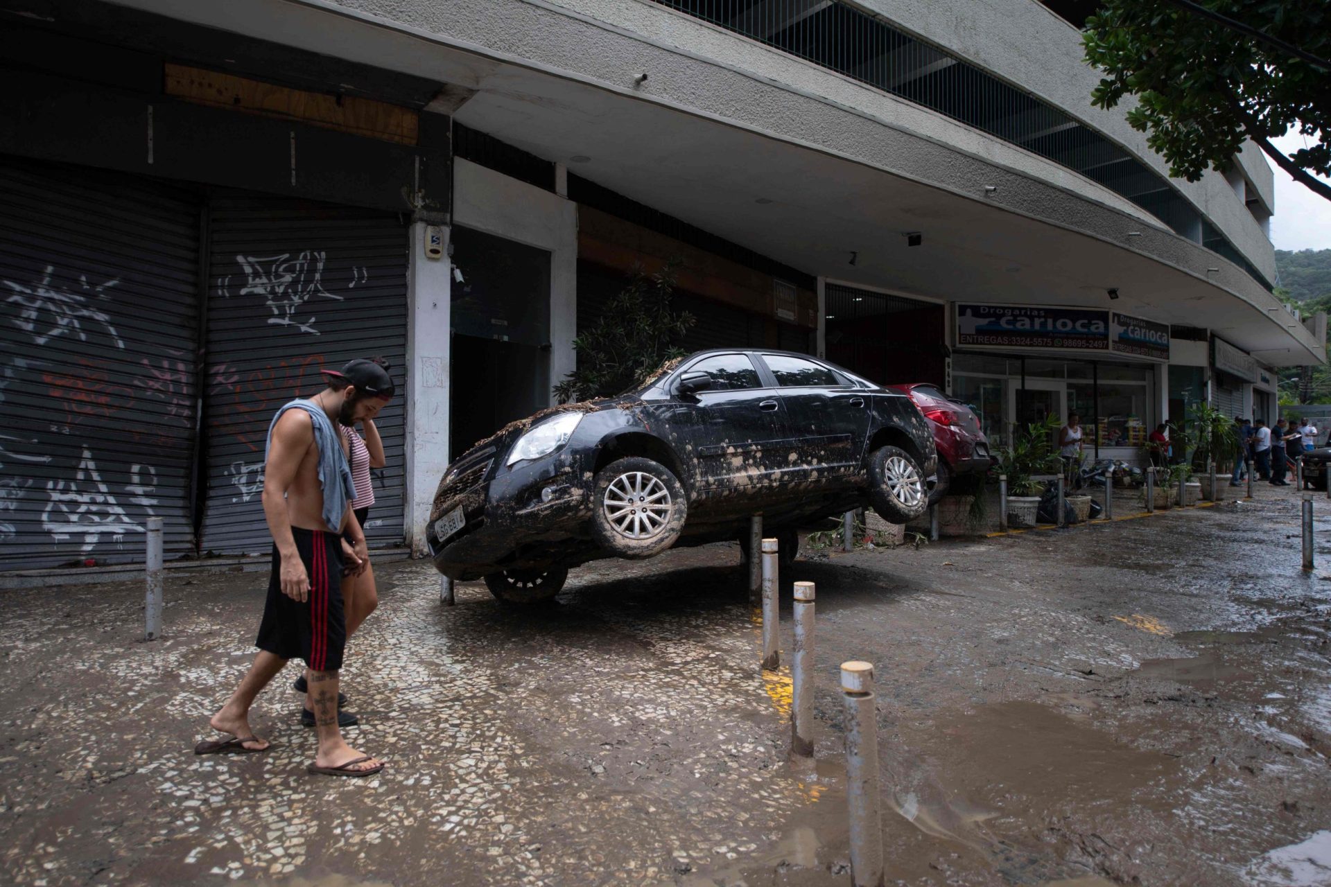 Declarado estado de emergência no Rio de Janeiro devido ao mau tempo | VÍDEOS