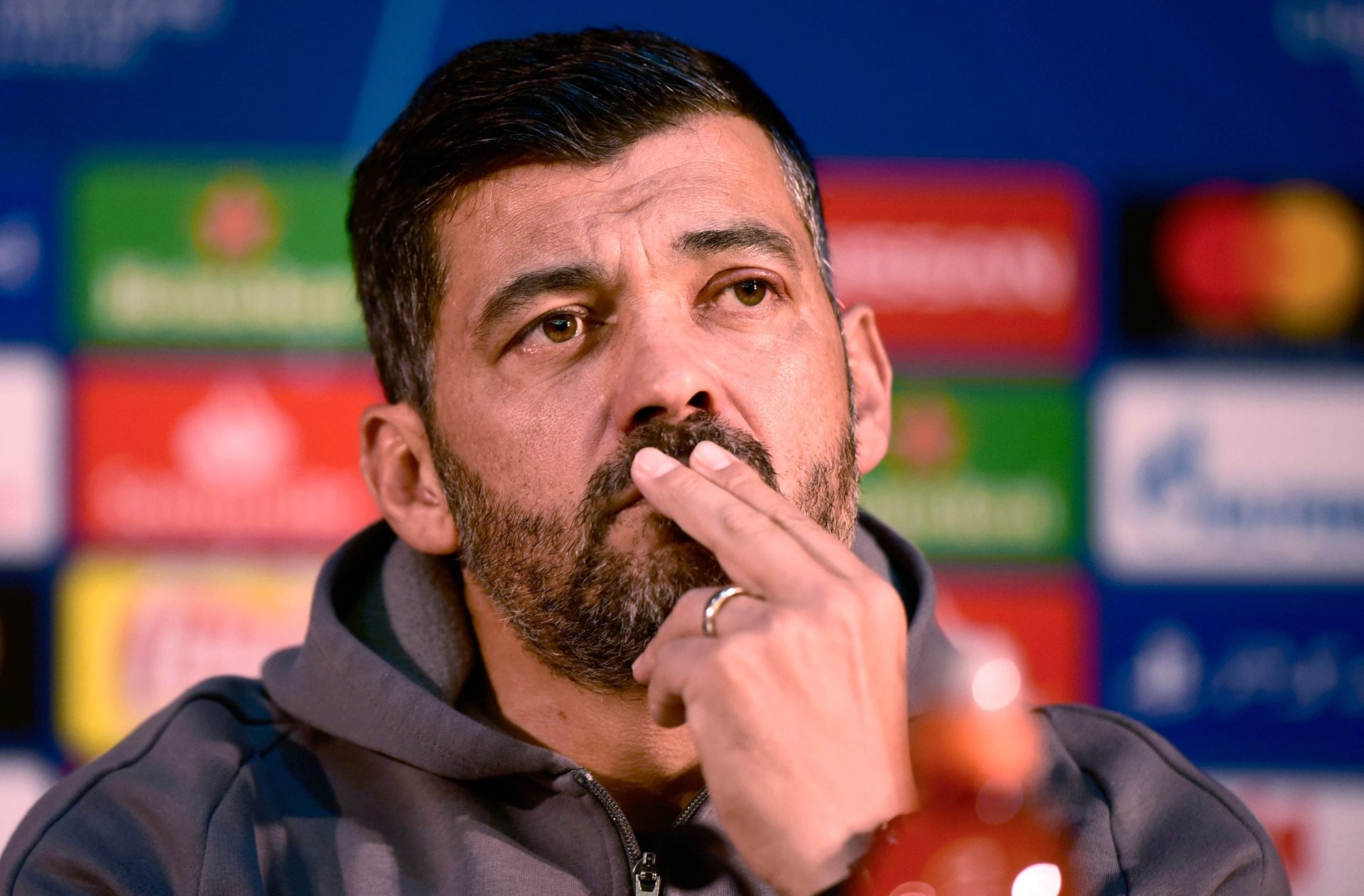 Sérgio Conceição diz que não é “obrigado a conhecer todos os parasitas deste país”