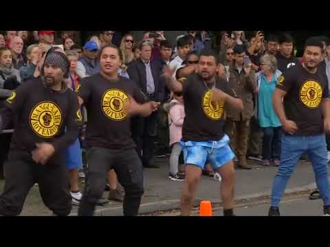 Emotivo haka realizado por grupo de motards como homenagem às vítimas do ataque na nova Zelândia | VÍDEO
