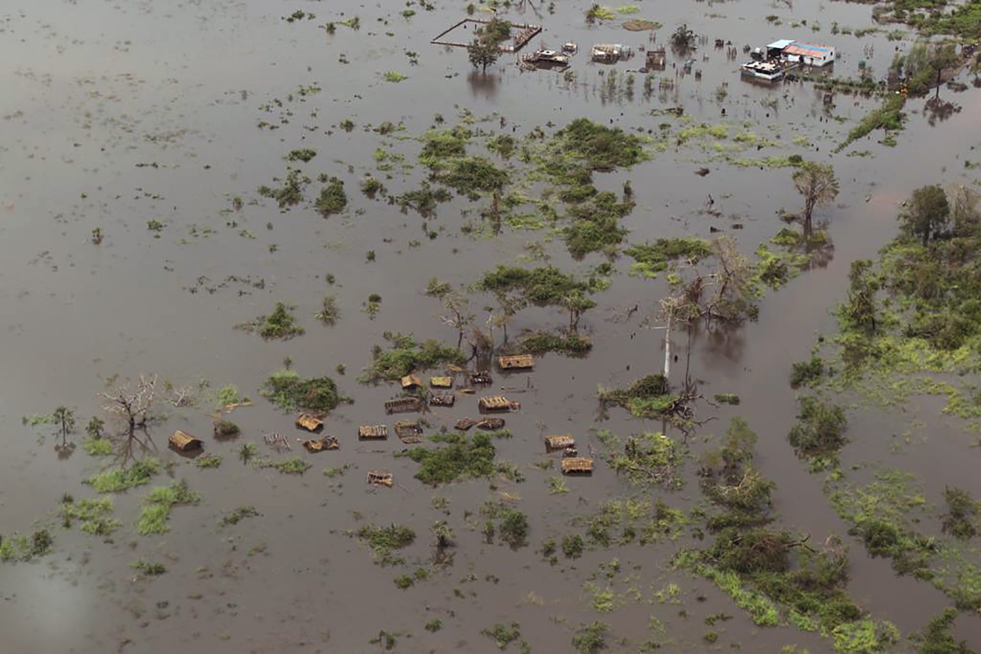 O (enorme) rasto de destruição que o ciclone deixou em Moçambique | Fotogaleria