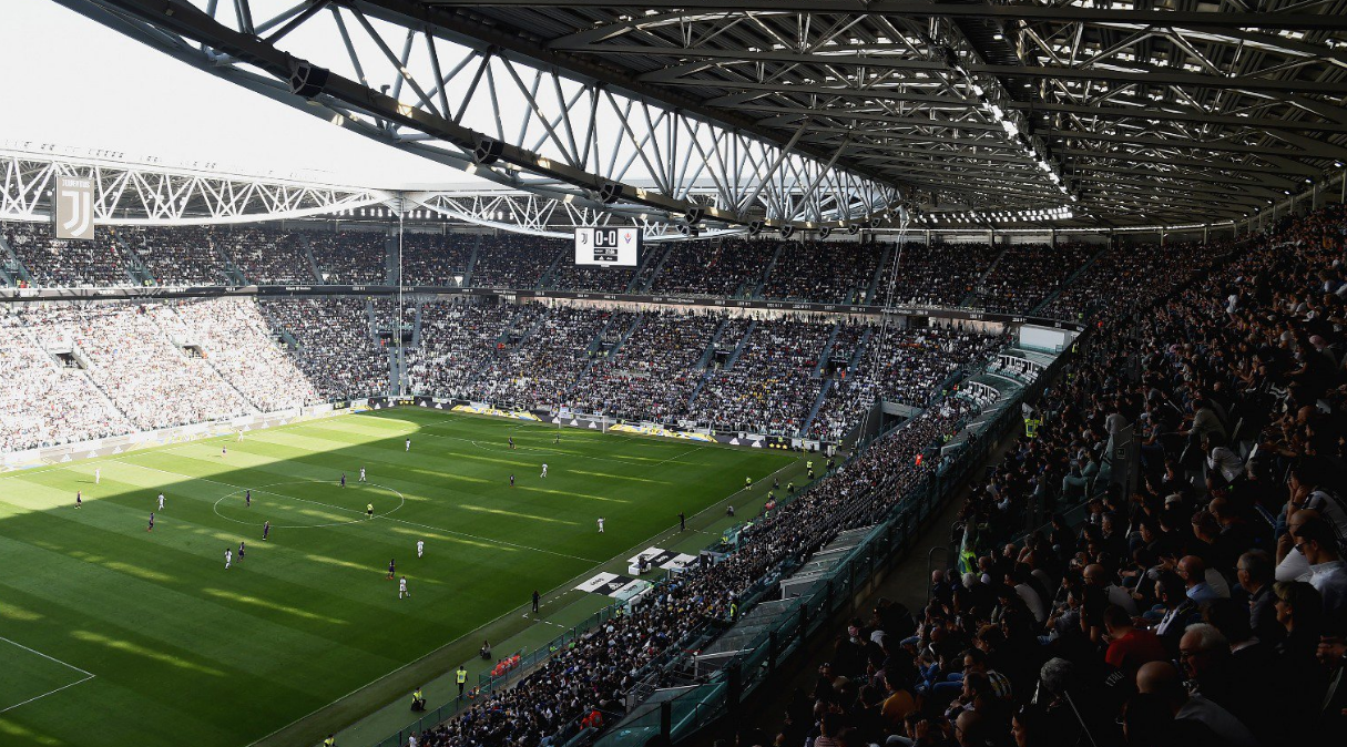 Futebol feminino. Jogo entre Juventus e Fiorentina contou com quase 40 mil adeptos (com vídeo)