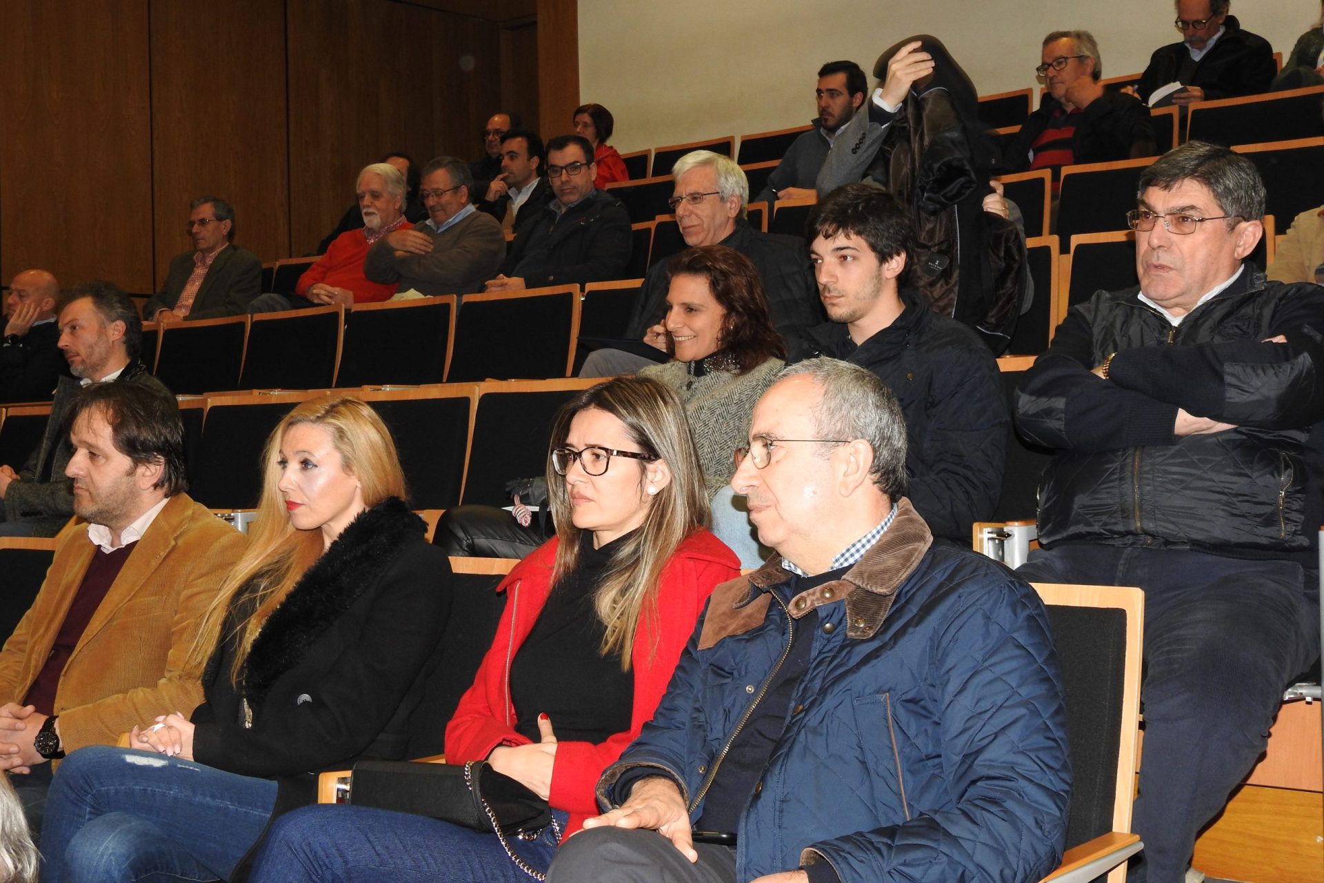 Incidente e gaffe marcam em Braga apresentação das Sete Fontes