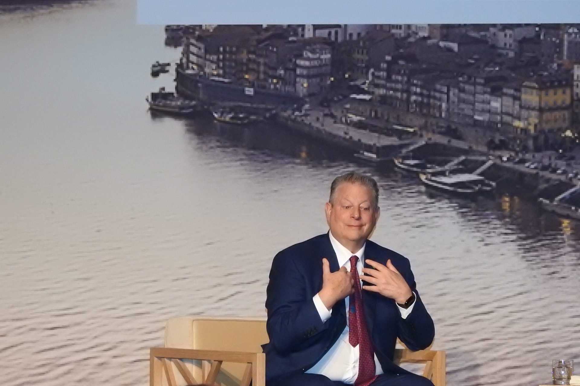 Al Gore diz que EUA “continuarão no Acordo de Paris”