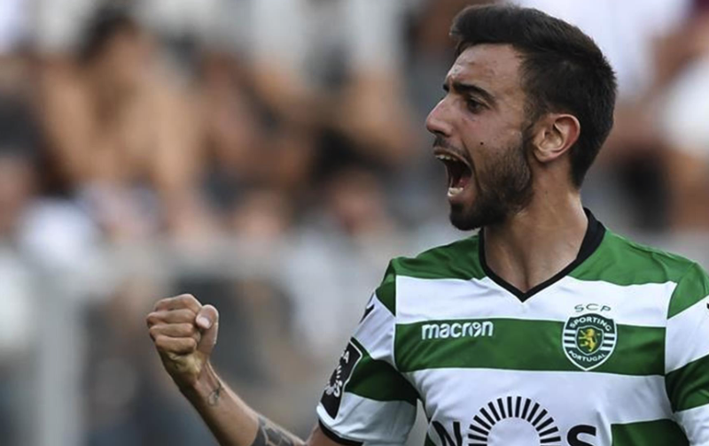 Penálti nos descontos salva Sporting