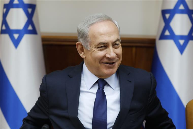 Eleições israelitas. Netanyahu e Gantz clamam ambos vitória