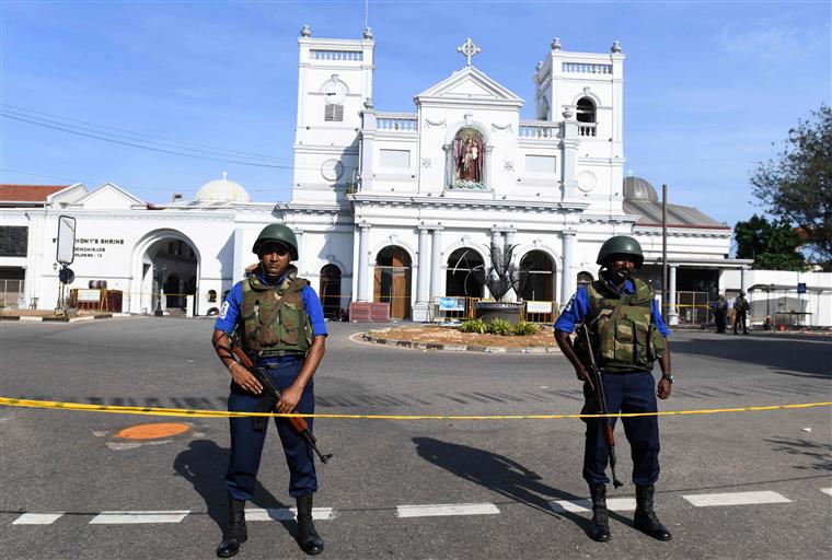 Sri Lanka. Autoridades encontram 15 corpos, seis são crianças