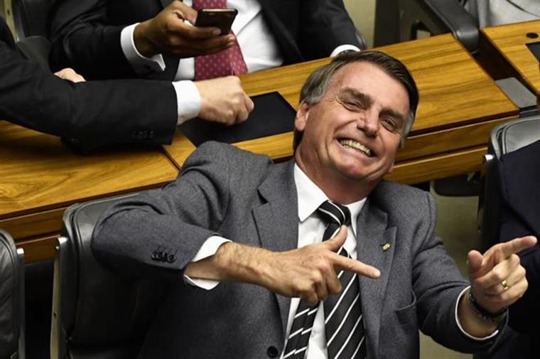 Bolsonaro responde a Lula e diz que Brasil não é governado por “bando de cachaceiros”