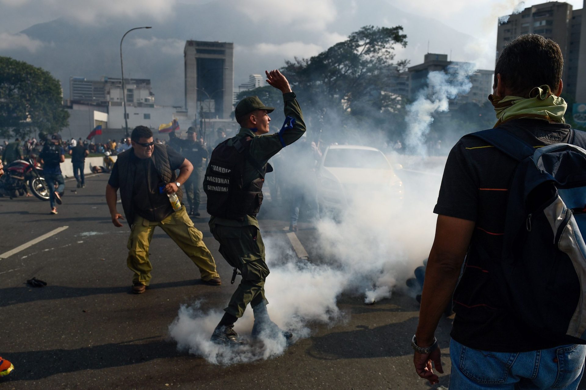 Vários países reagem a situação vivida na Venezuela e deixam mensagens de apoio a Guaidó