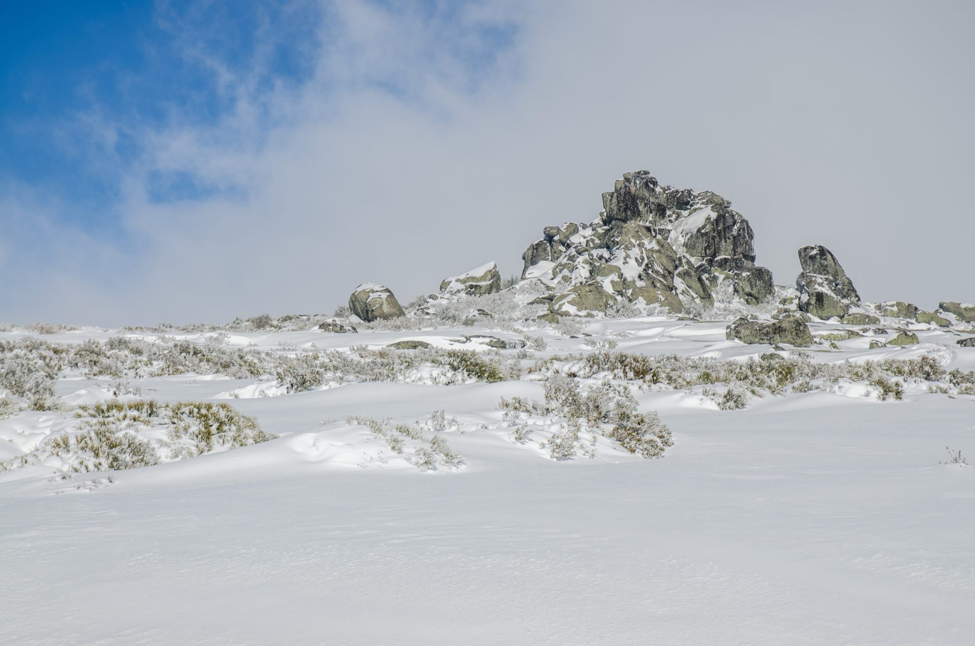 Acesso ao maciço central da Serra da Estrela encerrado