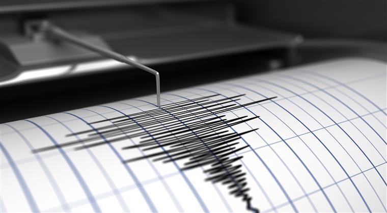 Novo sismo sentido em São Miguel de 3.7 na escala de Richter