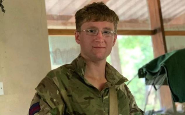Soldado inglês morto por elefante enquanto protegia parque contra caçadores furtivos no Malawi