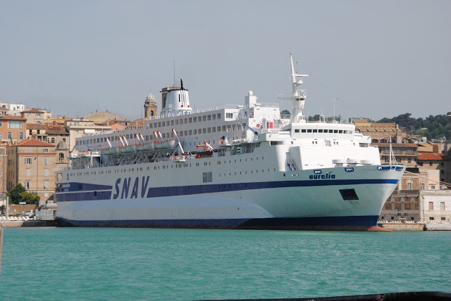 Ferry Aurélia à deriva no mar Adriático com 342 pessoas a bordo