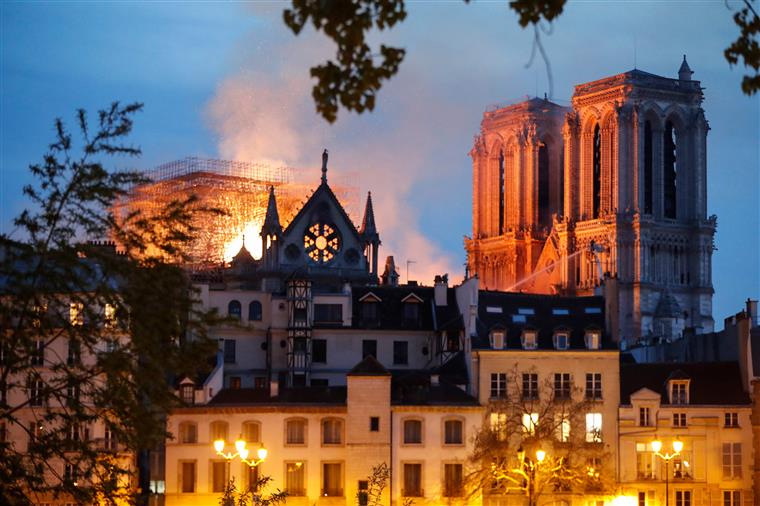 Notre-Dame com níveis de chumbo acima da média