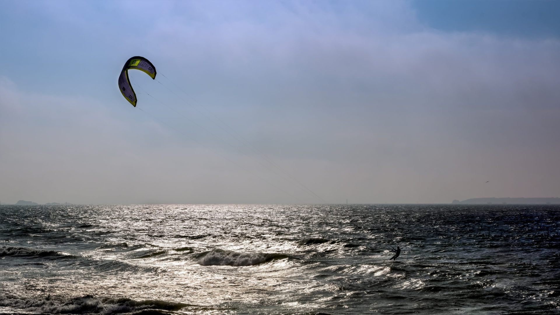 Praticante de kitesurf morre na Fonte da Telha