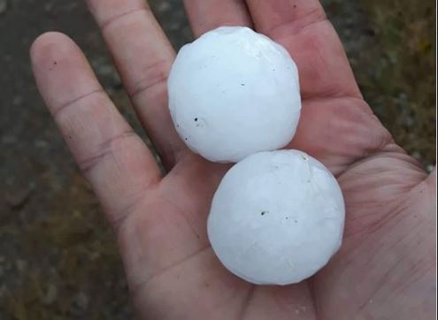 Bragança atingida por queda de granizo com ‘pedras’ do tamanho de bolas de golfe