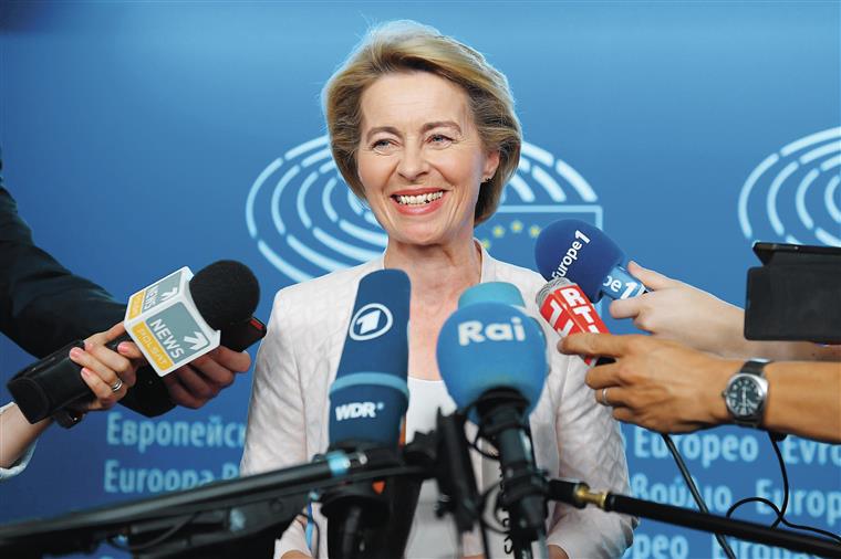 Ursula Von der Leyen é a primeira mulher a presidir o Parlamento Europeu