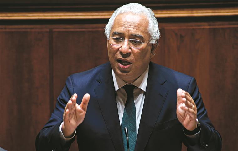 António Costa pede parecer à PGR sobre os contratos realizados pelo filho do secretário de Estado