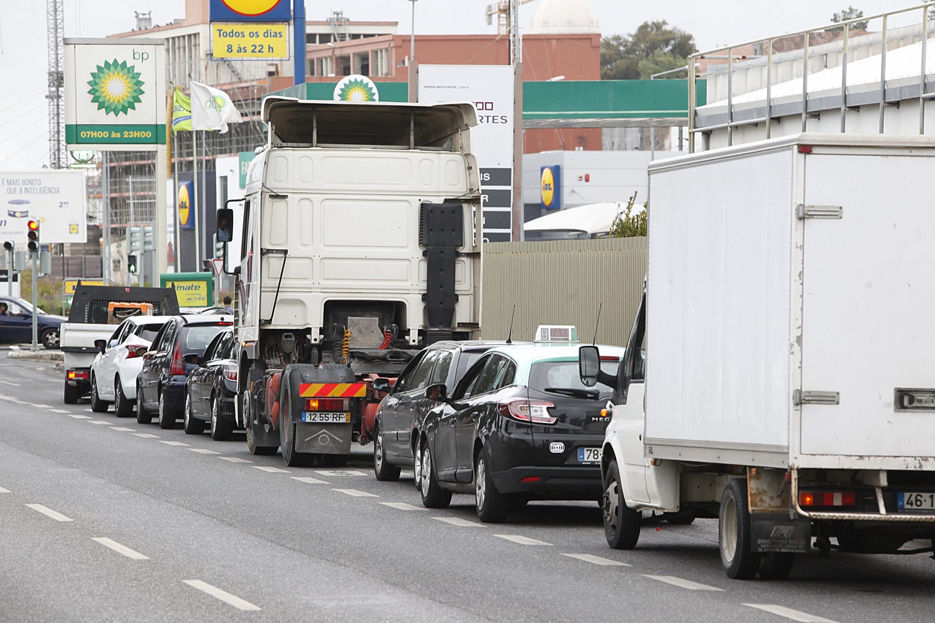 Greve está agendada para segunda-feira mas já há corrida às bombas de gasolina em Lisboa | Fotogaleria