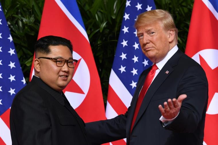 Líder da Coreia do Norte convida Trump para reunião em Pyongyang