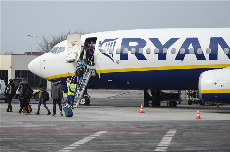 Ryanair deixa de efetuar voos entre Lisboa e Porto