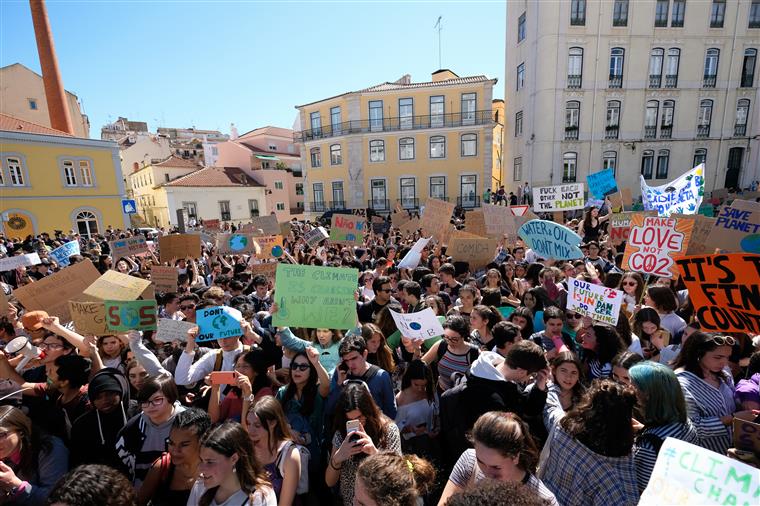 Governo alemão investe 54 mil milhões de euros no combate a alterações climáticas