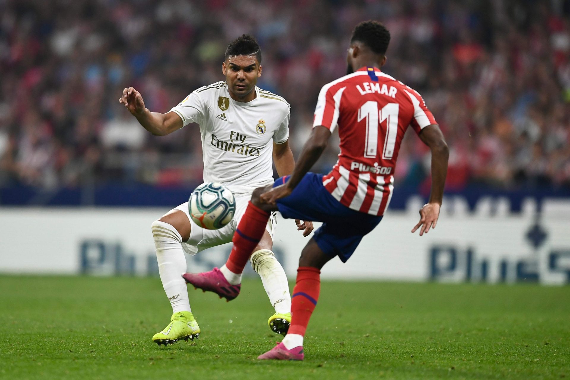 Casa de Casemiro assaltada durante dérbi de Madrid com mulher e filha lá dentro