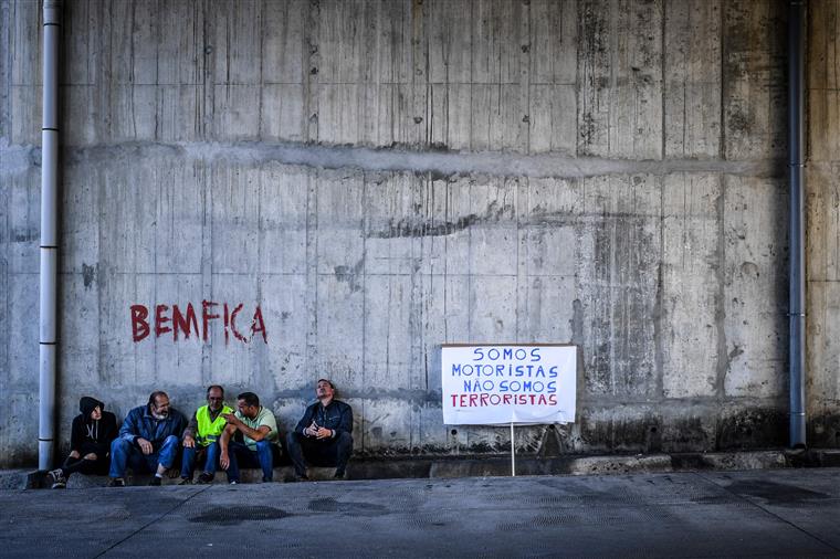 Motoristas voltam à greve. Governo decreta serviços mínimos aos fins de semana e feriados